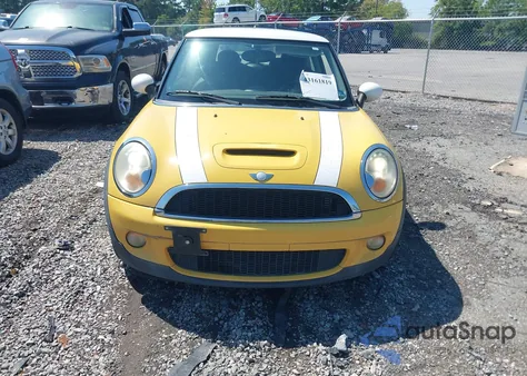 2008 Mini Cooper S z USA, uszkodzony, nr VIN WMWMF735X8TV32721